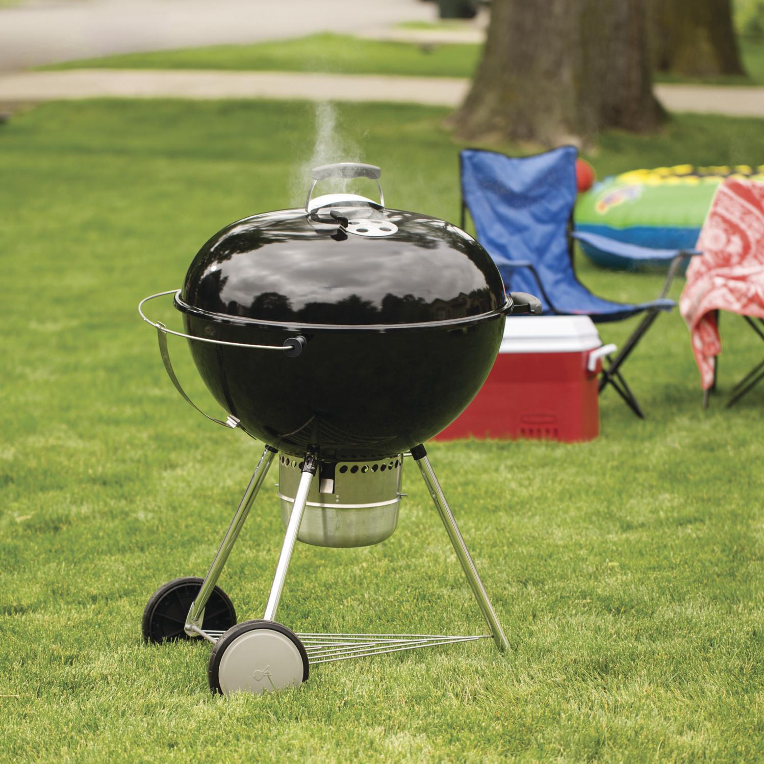 Weber Original Kettle Premium Charcoal Grill 22in